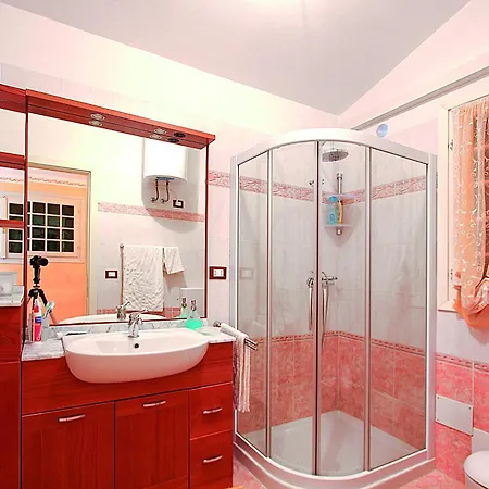 Βίλα Yellow Λινιάνο Σαμπιαντόρο