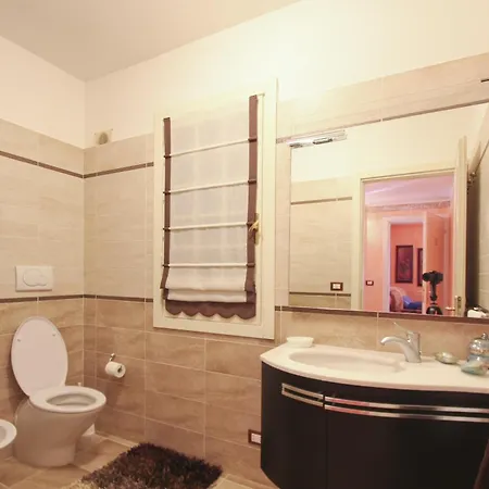 Yellow Βίλα Λινιάνο Σαμπιαντόρο