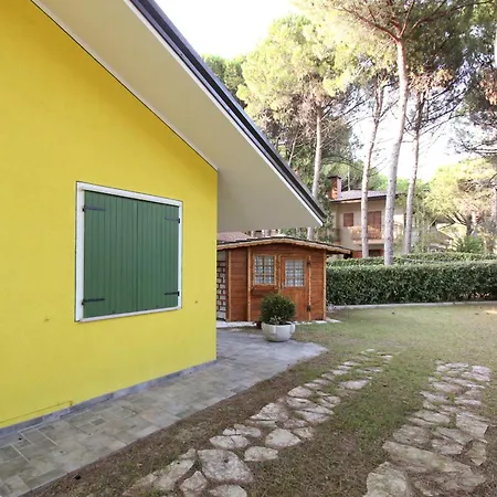 Villa Yellow *